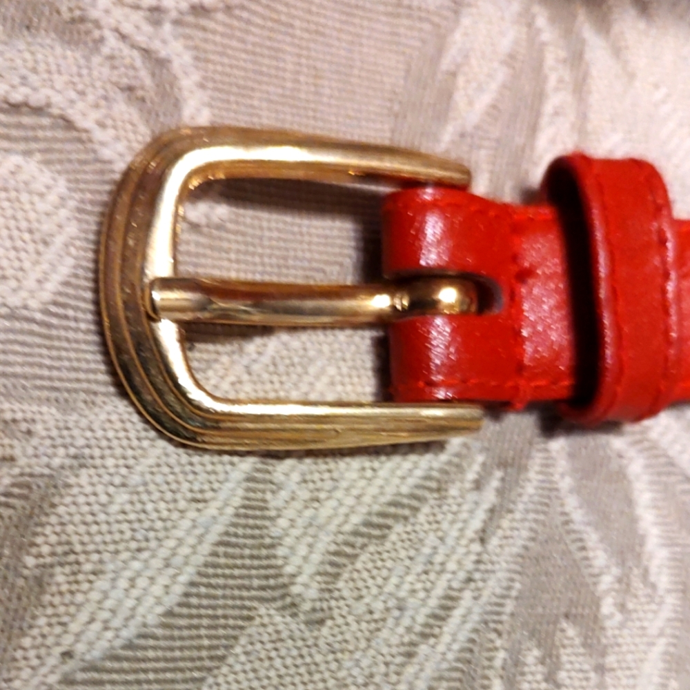 🍒 Lovely Vintage 70's Cherry Red Genuine Bonded Leather & Gold Belt - M/L - Picture 12 of 16